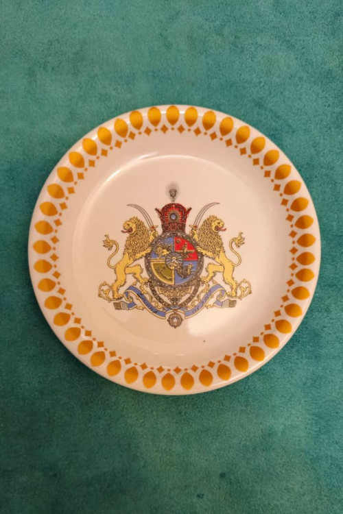 نمای رو به روی دیوارکوب