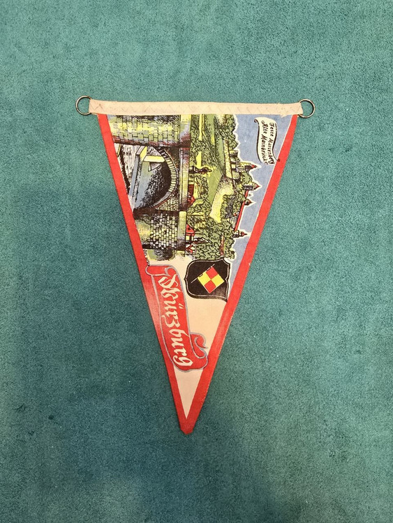 نمای روی آویز پرچم سه گوش دو رو اصل آنتیک و کلکسیونی