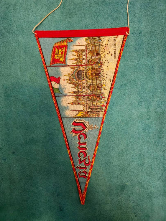 نمای روی پرچم سه گوش دو رو اصل آنتیک و کلکسیونی