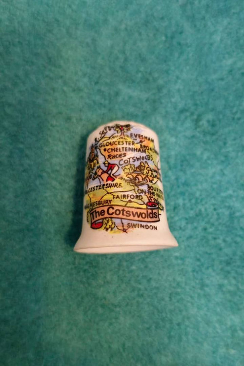 انگشتانه قدیمی کلکسیونی چینی انگلیسی آکبند با طرح The Cotswolds