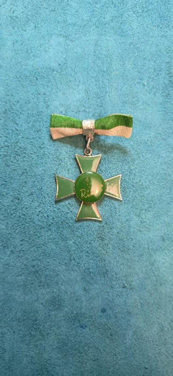 نمای روی مدال شوالیه