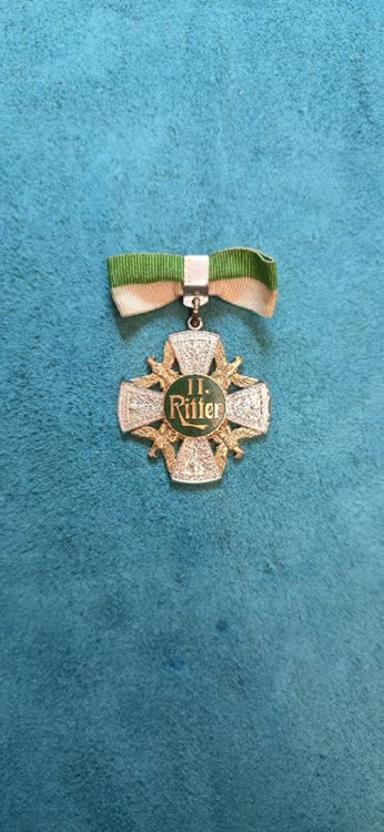 نمای روی مدال شوالیه