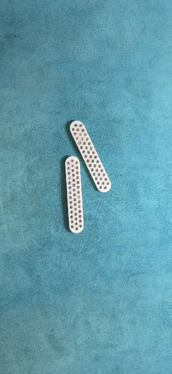 نمای روی شبرنگ انگشتی سفید اتریشی اصل با پلیمر سفید و نگین سفید