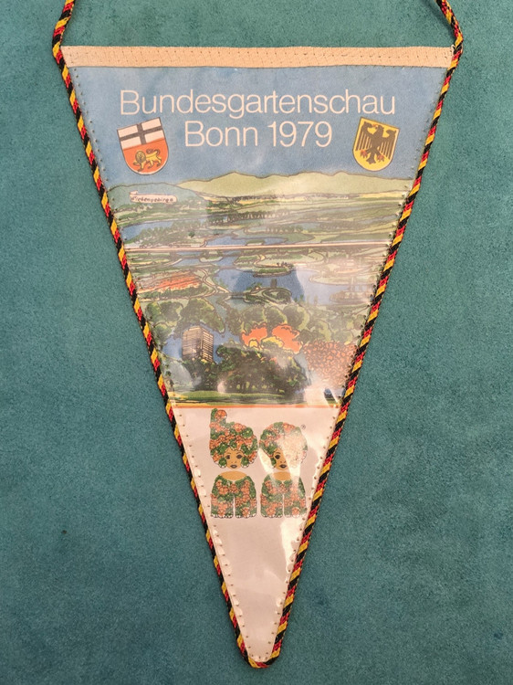 آویز پرچم خودرو اصلی سه گوش تزئینی آنتیک و کلکسیونی