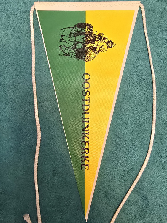 آویز پرچم خودرو اصلی سه گوش تزئینی آنتیک و کلکسیونی