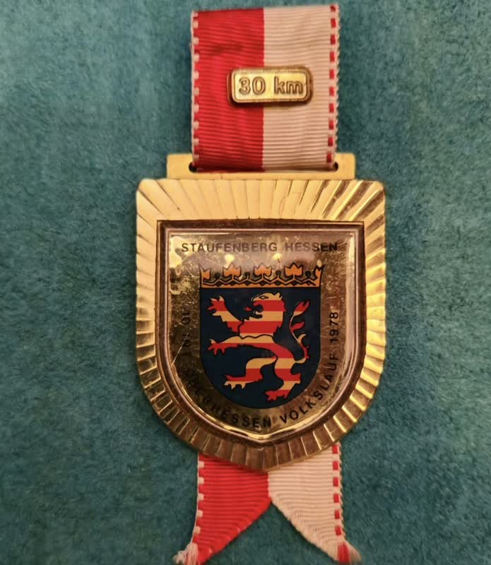 مدال کلکسیونی قدیمی اوریجینال سوارکاری آلمانی میناکاری سال 1978