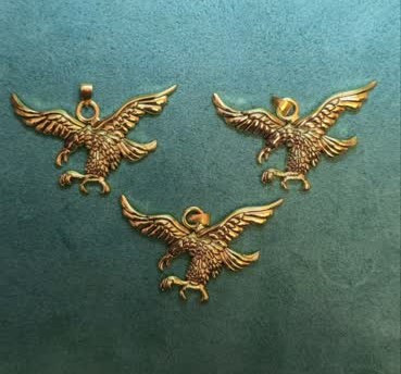 آویز عقاب طلایی رنگ ثابت