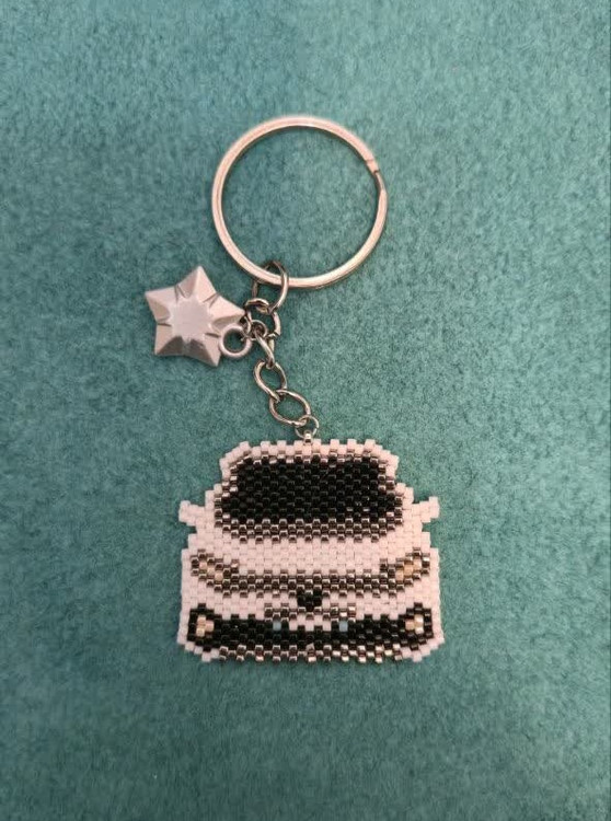 جاسوئیچی مدل ماشین با منجوق میوکی