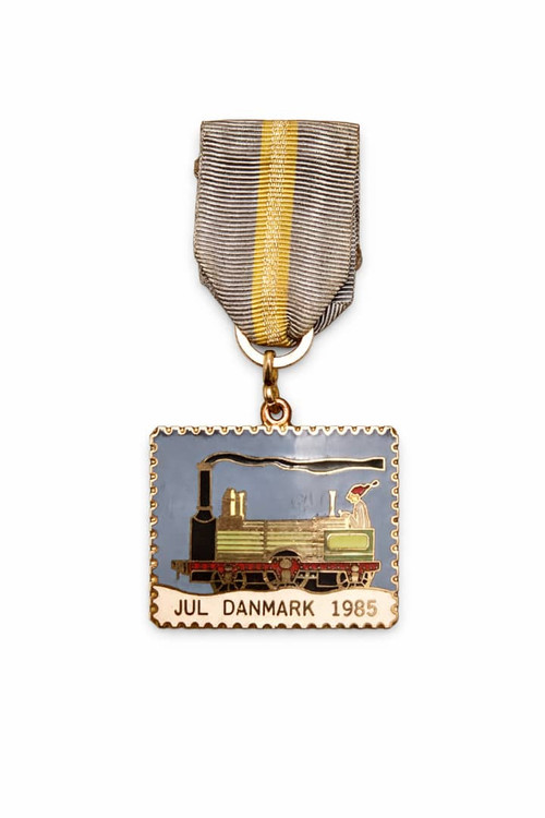 مدال کلکسیونی قدیمی اورجینال دانمارکی مینا کاری و آبکاری طلا