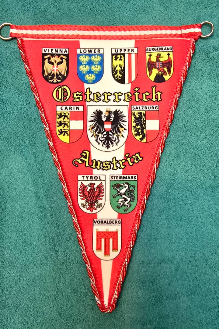 پرچم اتریش پشت