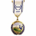 مدال آنتیک کلکسیونی قدیمی اوریجینال یونیسف سال 1999